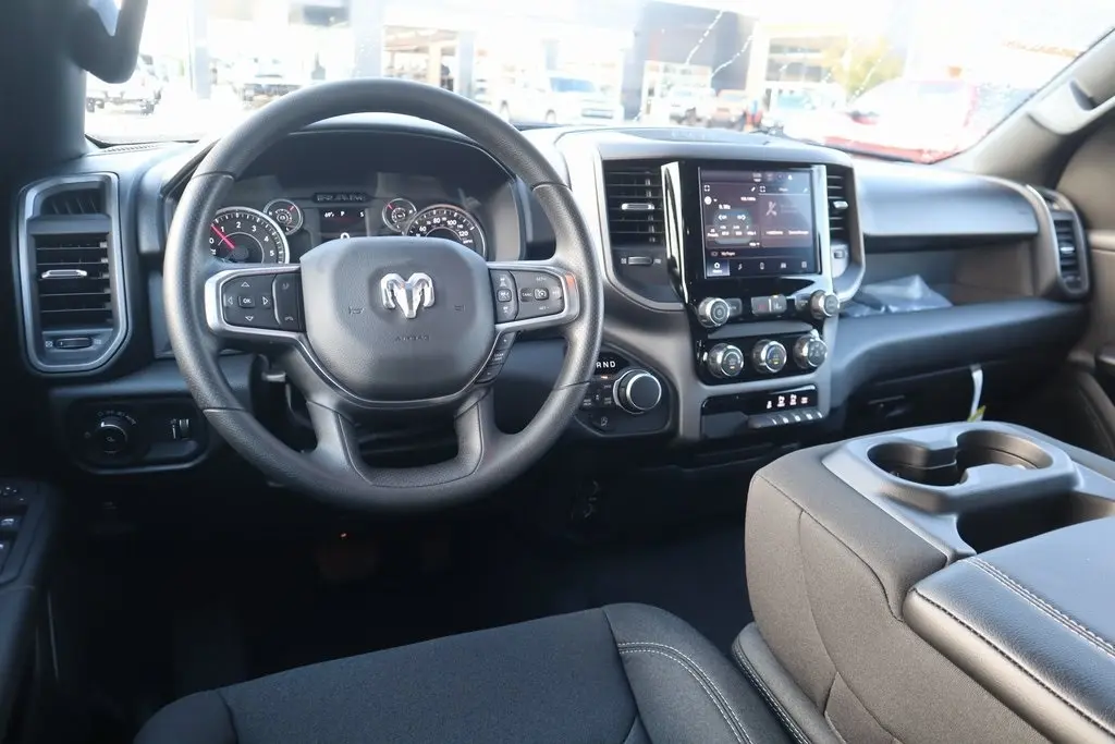 2025 Ram 1500 Tradesman photo 2