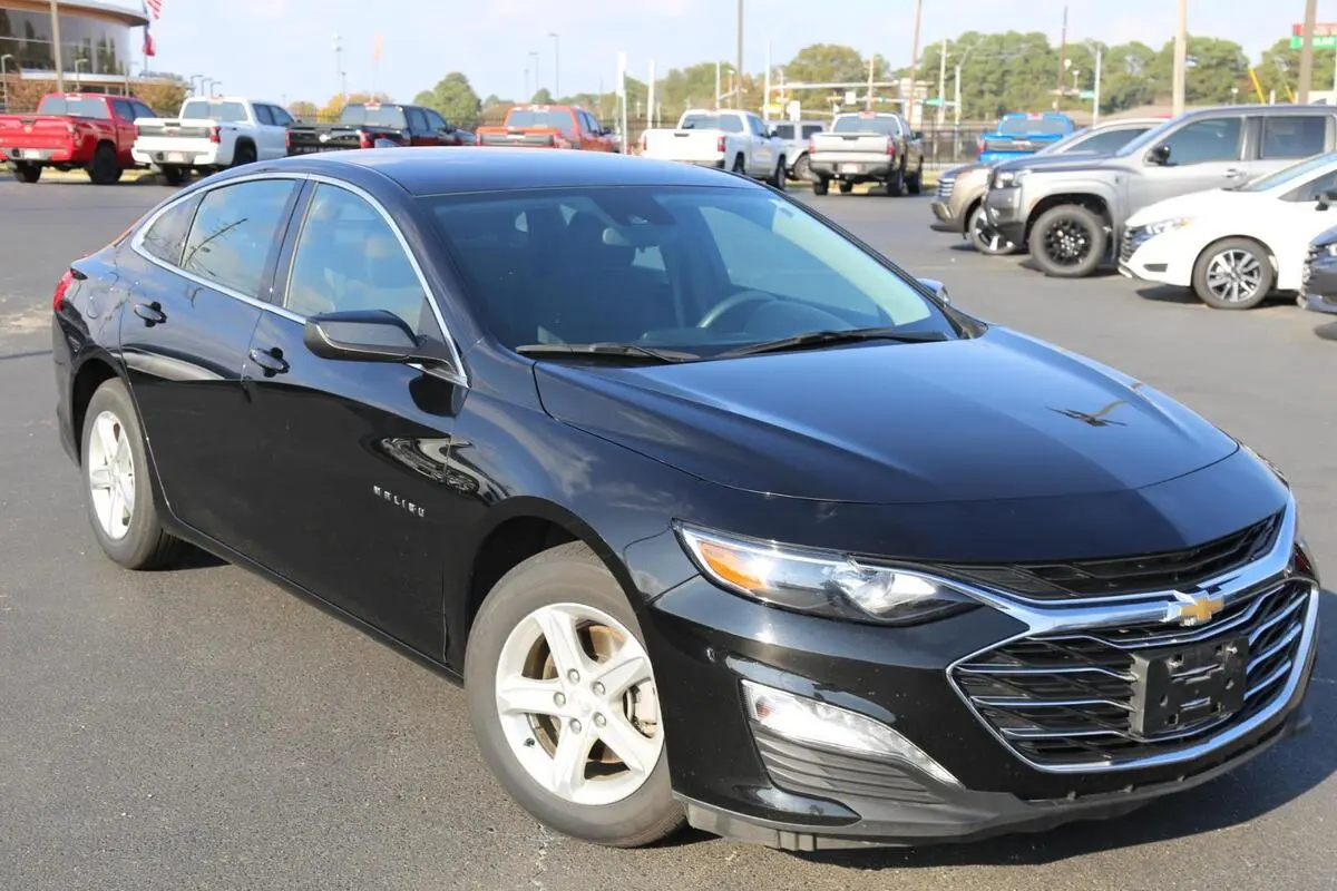 2024 Chevrolet Malibu 1LT's photo