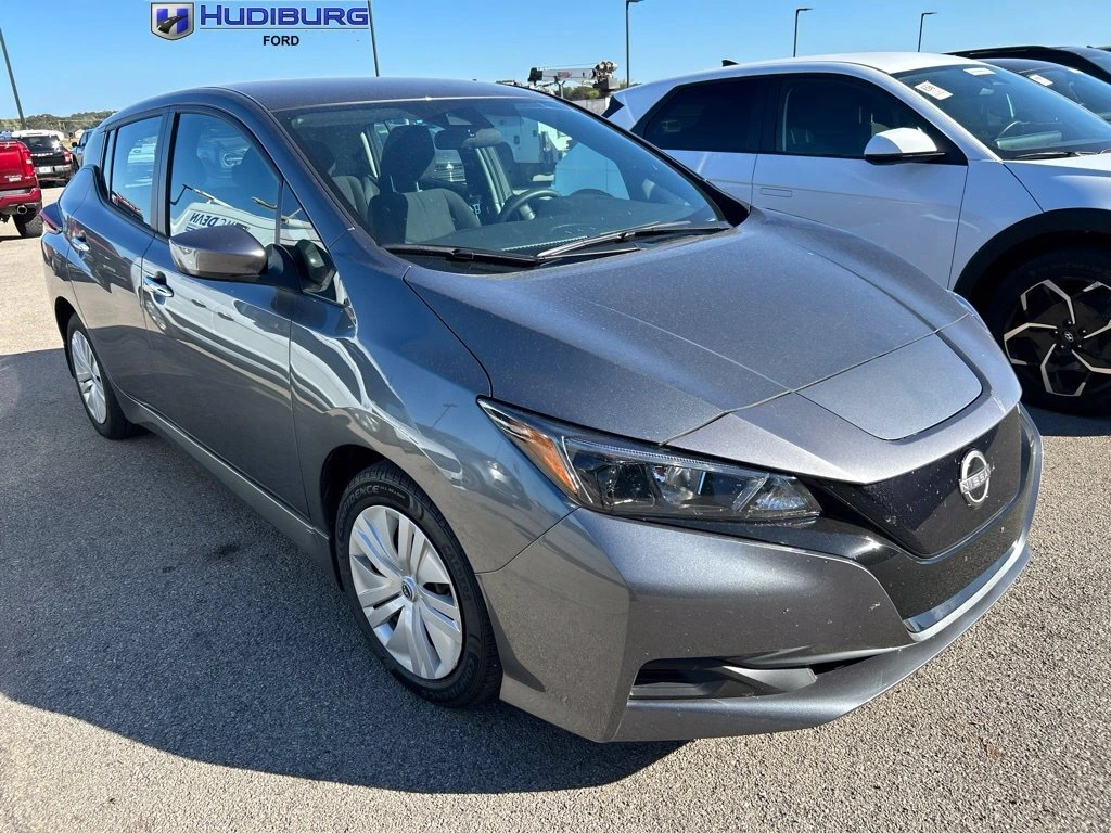 2025 Nissan Leaf