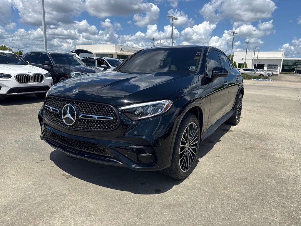 2025 Mercedes-Benz GLC 300
