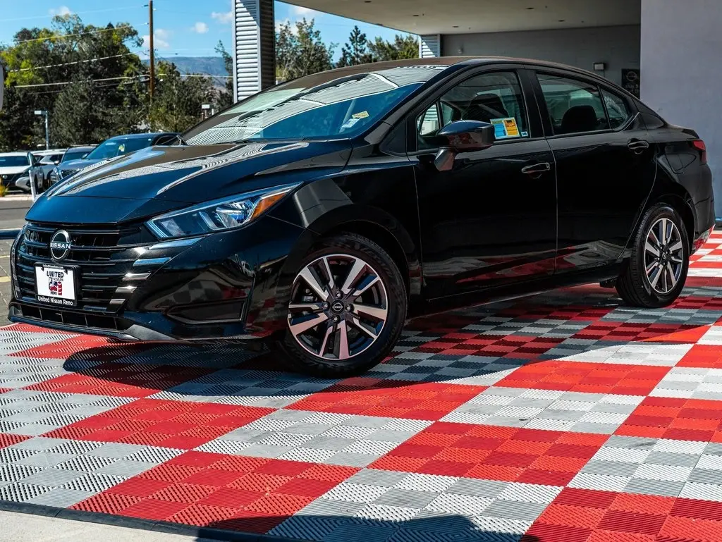 2023 Nissan Versa Sedan