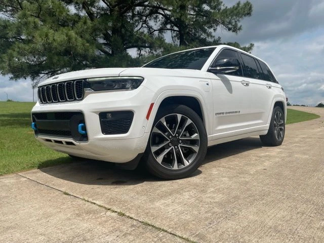 2023 Jeep Grand Cherokee Overland 4xe 4x4's photo