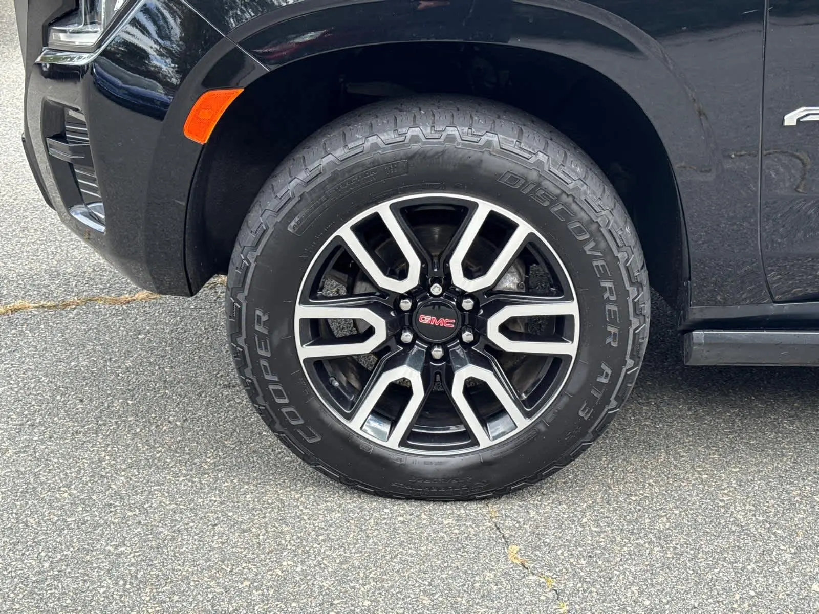 2021 Gmc Yukon AT4 photo 9
