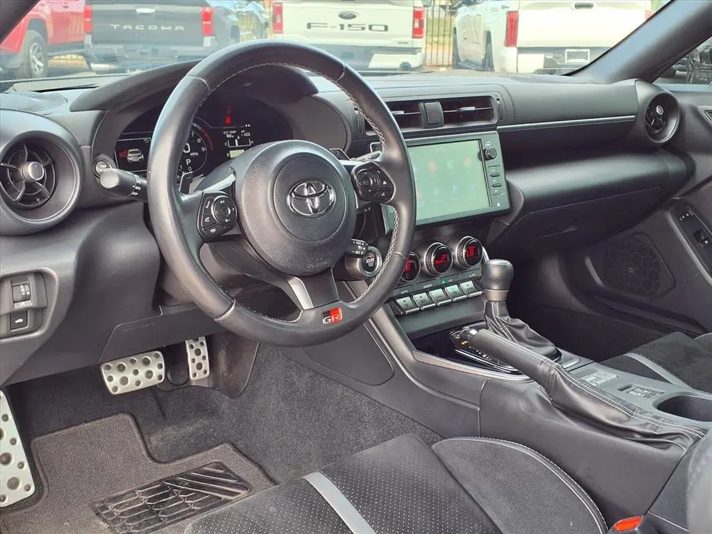 2022 Toyota GR86 Premium photo 16