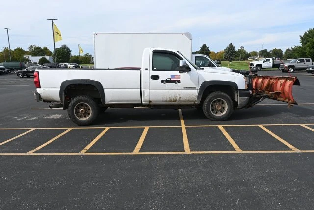 Used 2004 Chevrolet Silverado 2500HD Work with VIN 1GCHK24U14E250314 for sale in Delavan, WI