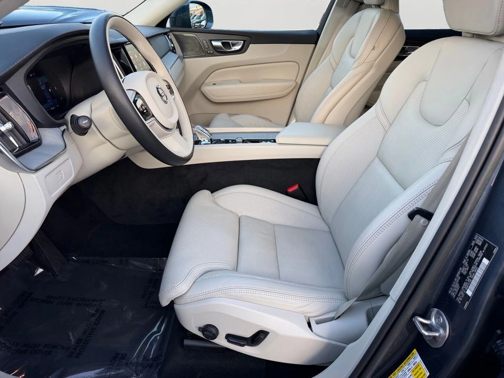 2023 Volvo - image 16