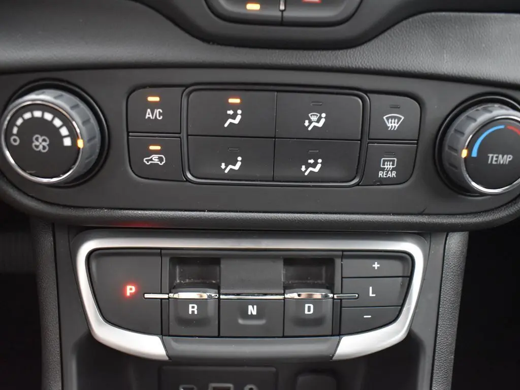 2024 Gmc Terrain SLE photo 12