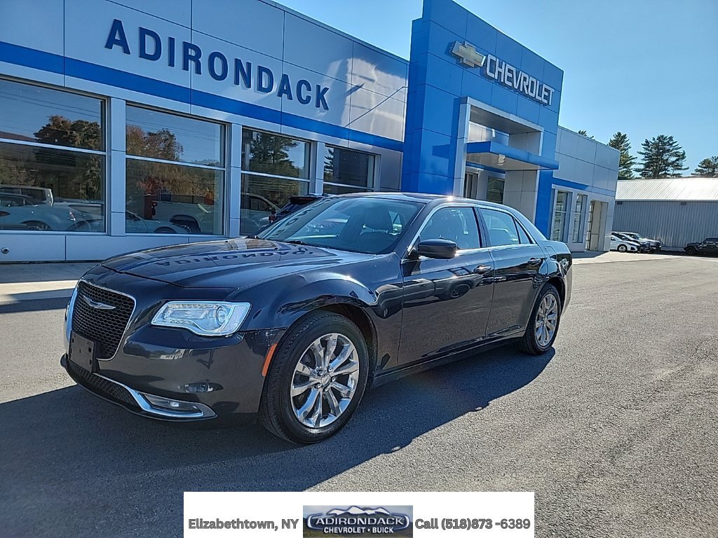 2018 Chrysler 300 Touring