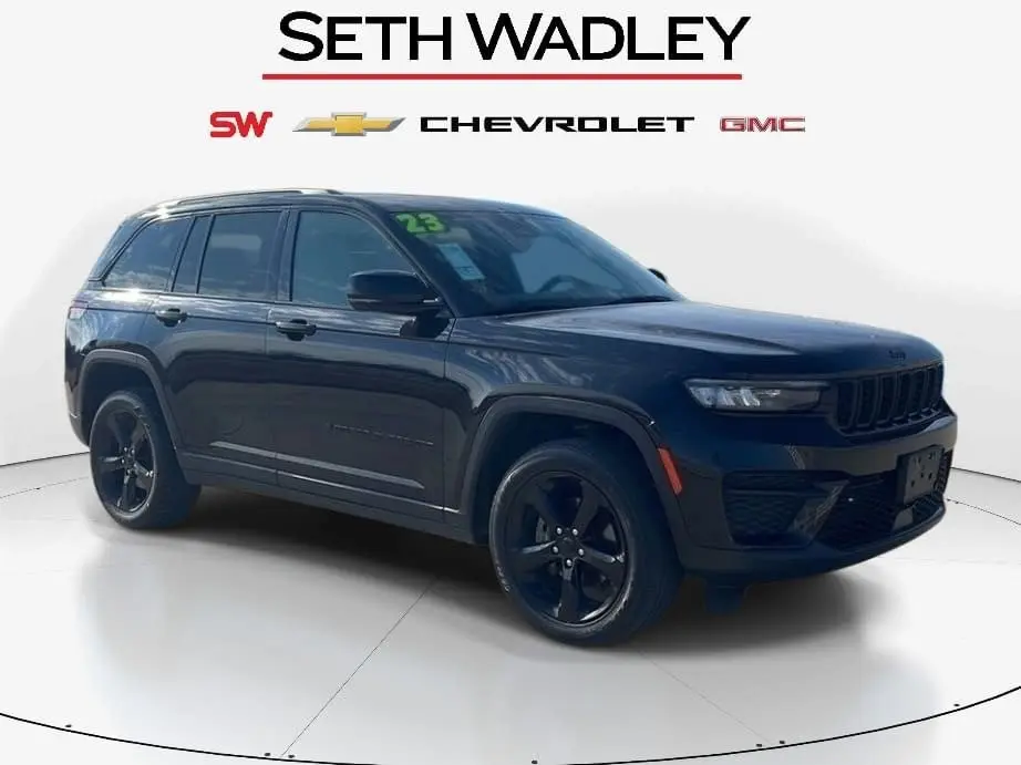 2023 Jeep Grand Cherokee Altitude's photo