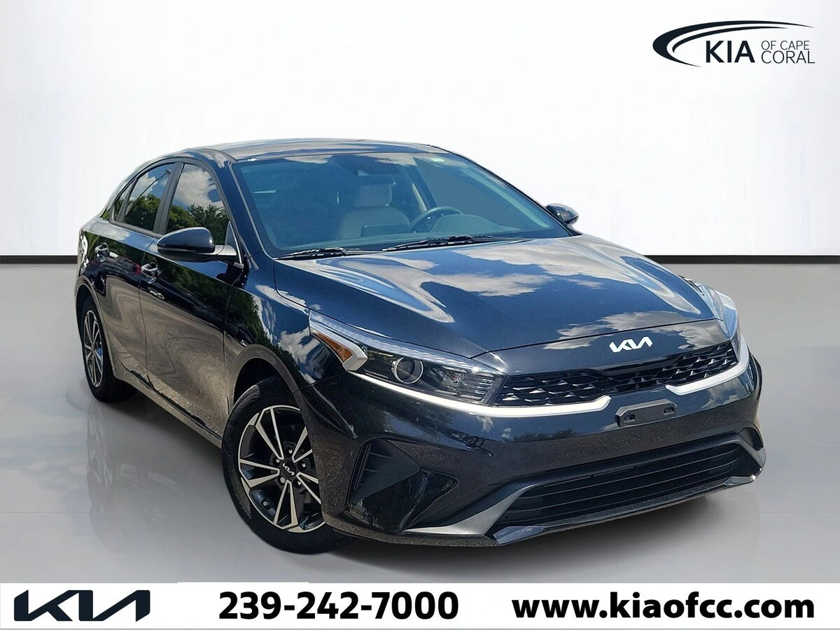 2023 Kia Forte LXS AT's photo