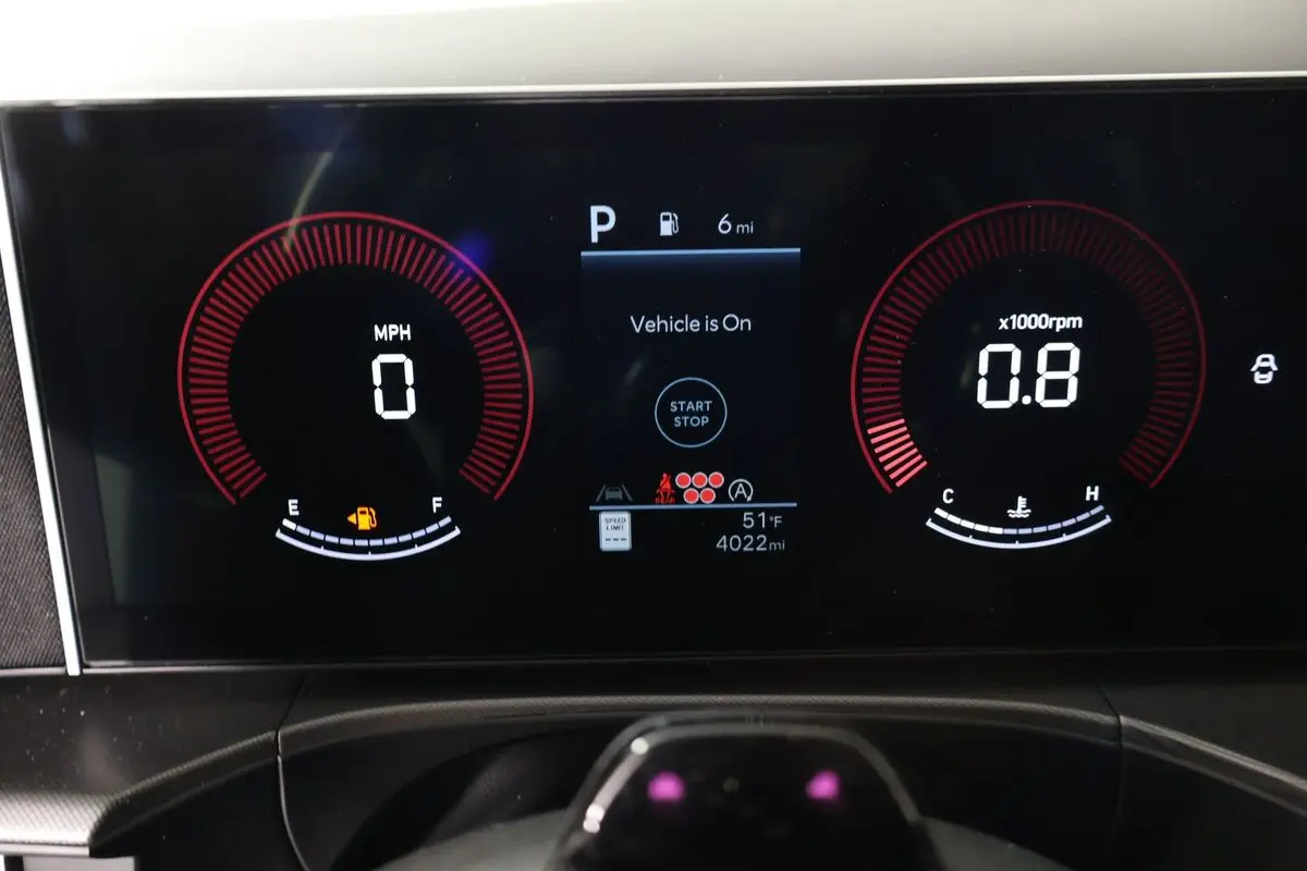 2025 Hyundai Santa Fe SEL photo 4