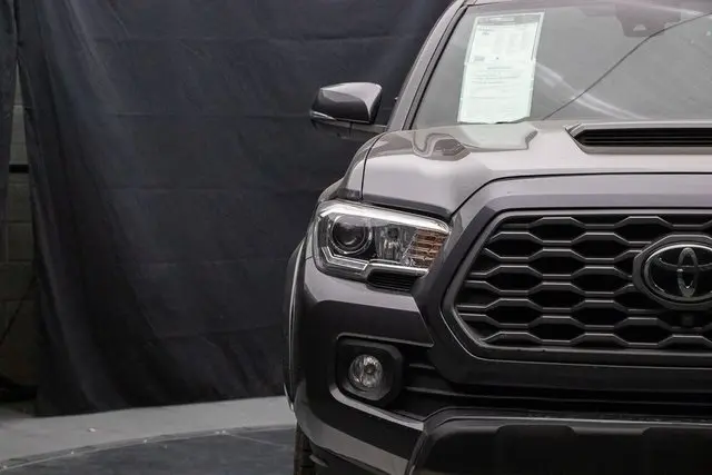 2023 Toyota Tacoma TRD Sport V6 photo 4