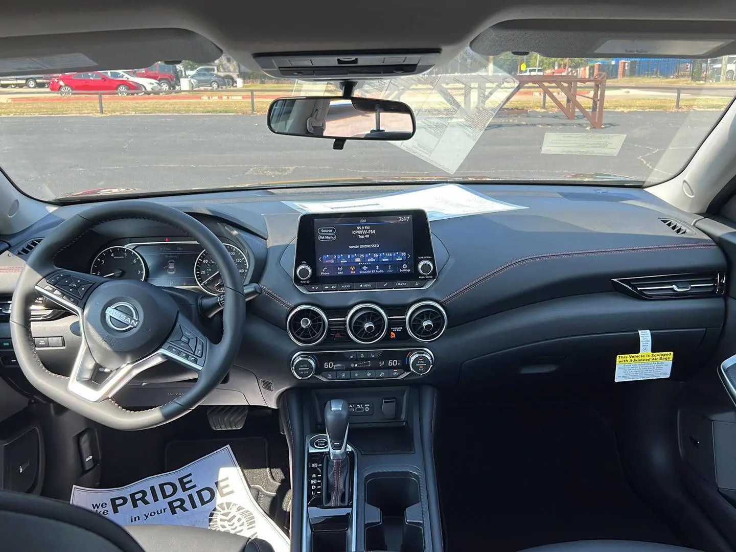 2025 Nissan Sentra SR photo 13
