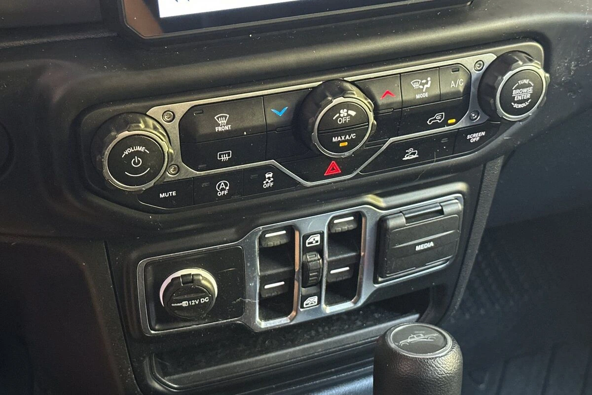 2023 Jeep Gladiator Sport S - Photo 19