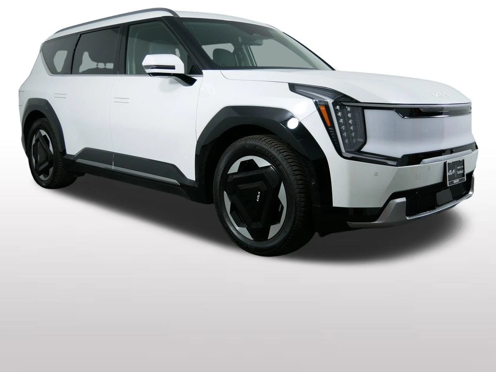 Used 2024 Kia Ev9 Land with VIN KNDADFS55R6037401 for sale in Brooklyn Park, Minnesota