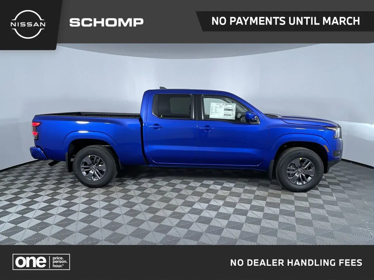 2026 Nissan Frontier SV's photo