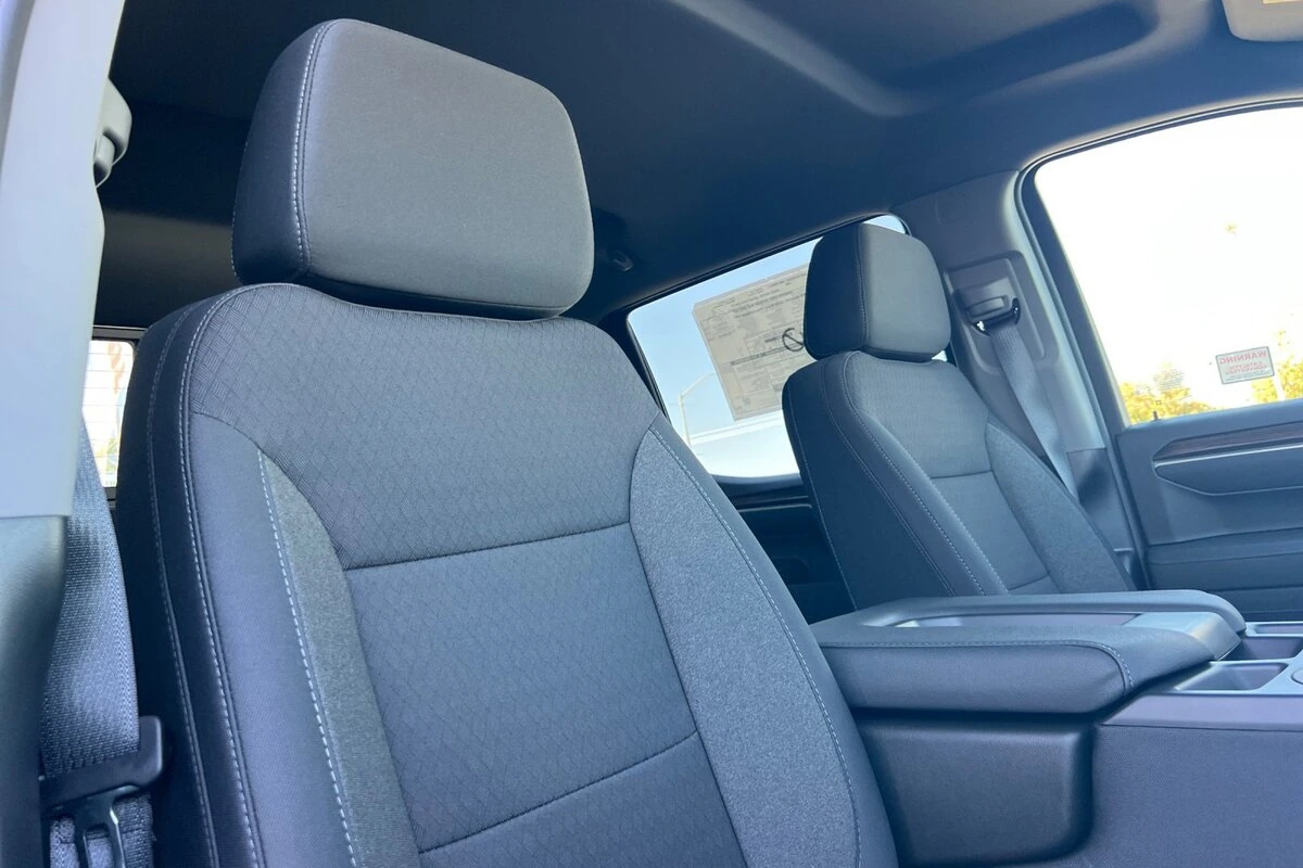 2026 Chevrolet Silverado 1500 LT - Photo 18
