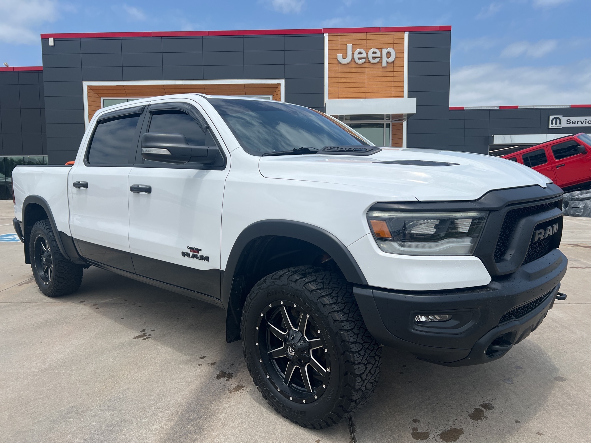 Vehicle