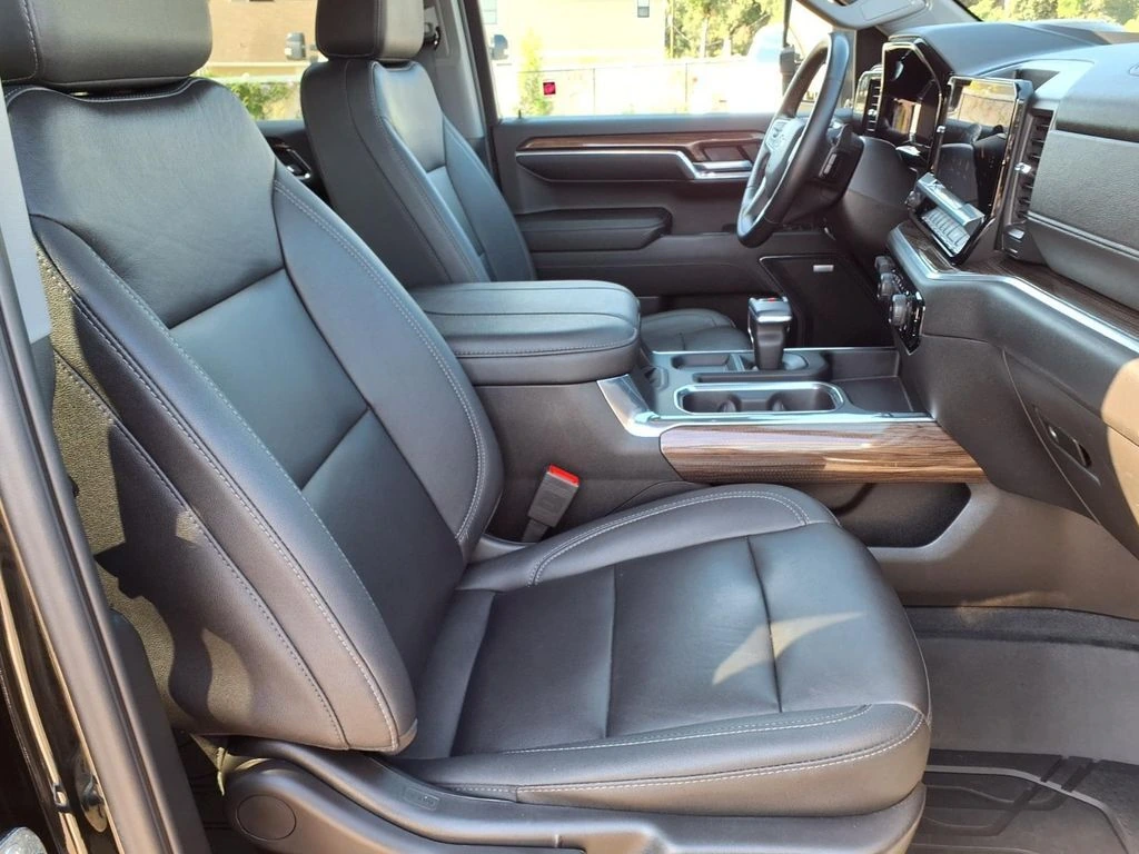 2023 Chevrolet Silverado 1500 RST - Photo 14