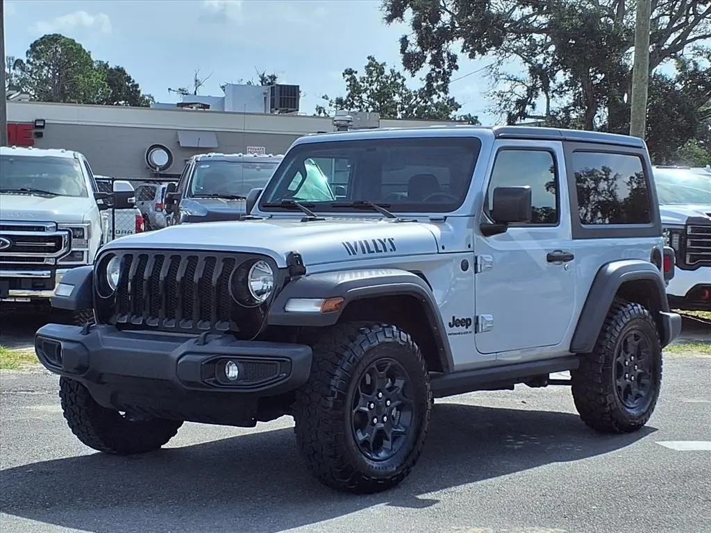 2023 Jeep Wrangler Willys photo 3
