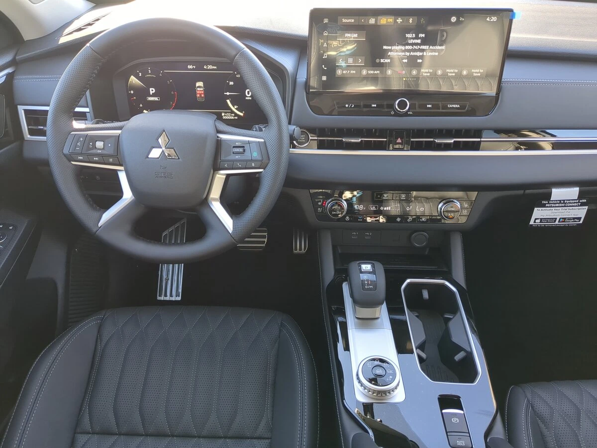 2026 Mitsubishi Outlander SEL - Photo 17