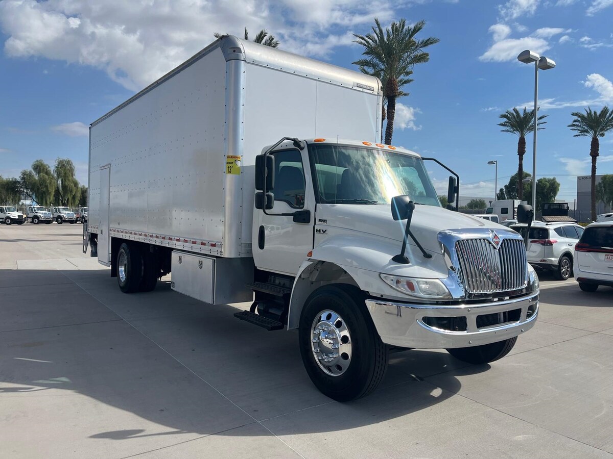 2019 International MV in Phoenix, AZ — photo 6