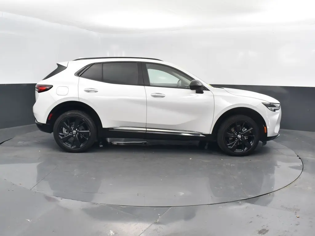 2023 Buick Envision Preferred photo 3