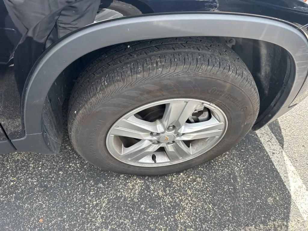 2022 Chevrolet Trax LS photo 4