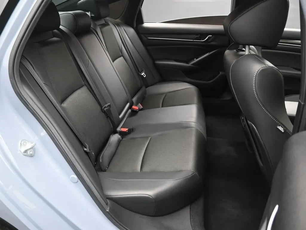 2021 Honda Accord Sport 2.0T photo 31