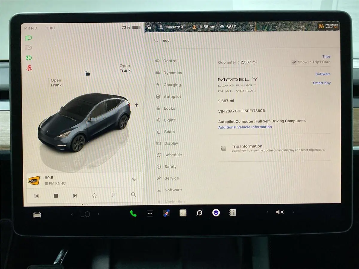 2024 Tesla Model Y Long Range photo 2