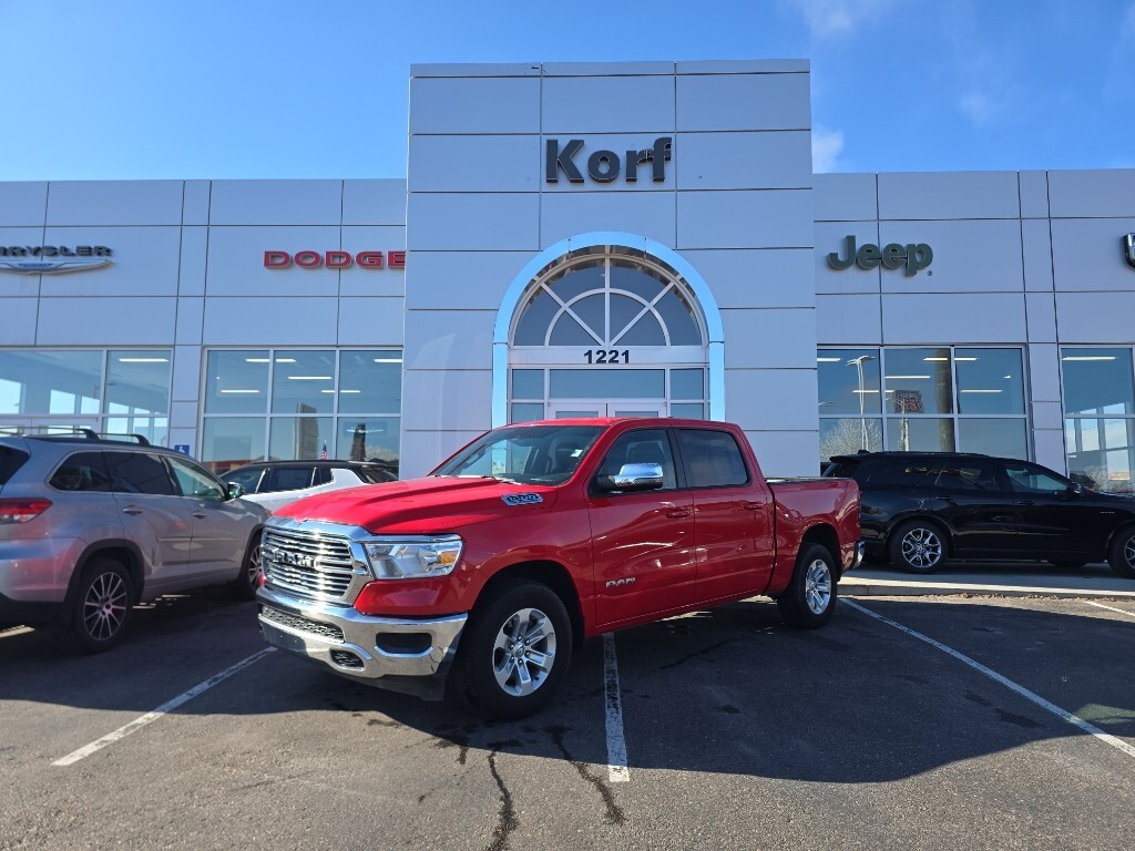 2024 RAM 1500 Laramie Crew Cab 4WD