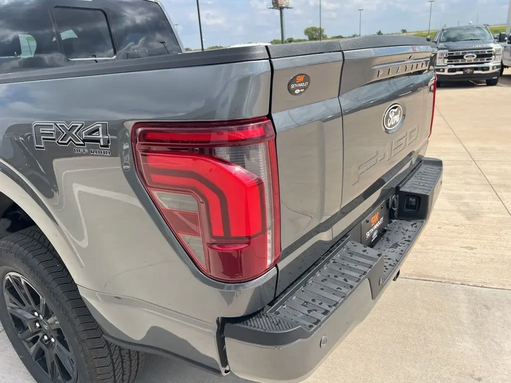 2025 Ford F-150 Platinum photo 2