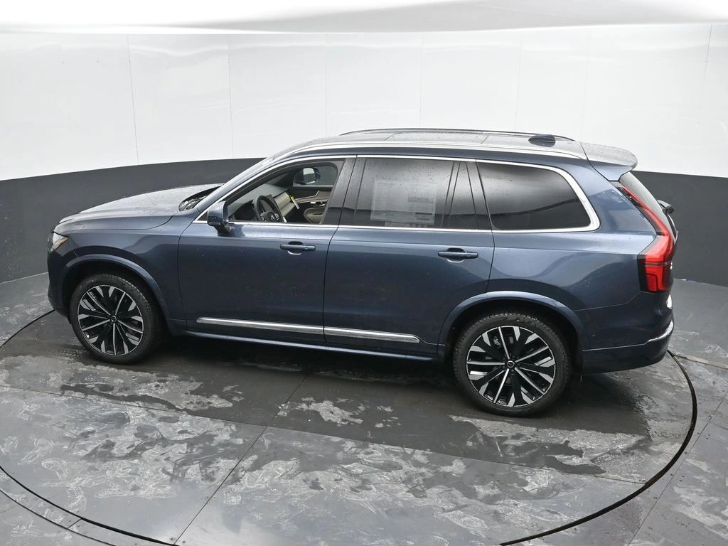 2026 Volvo - image 35