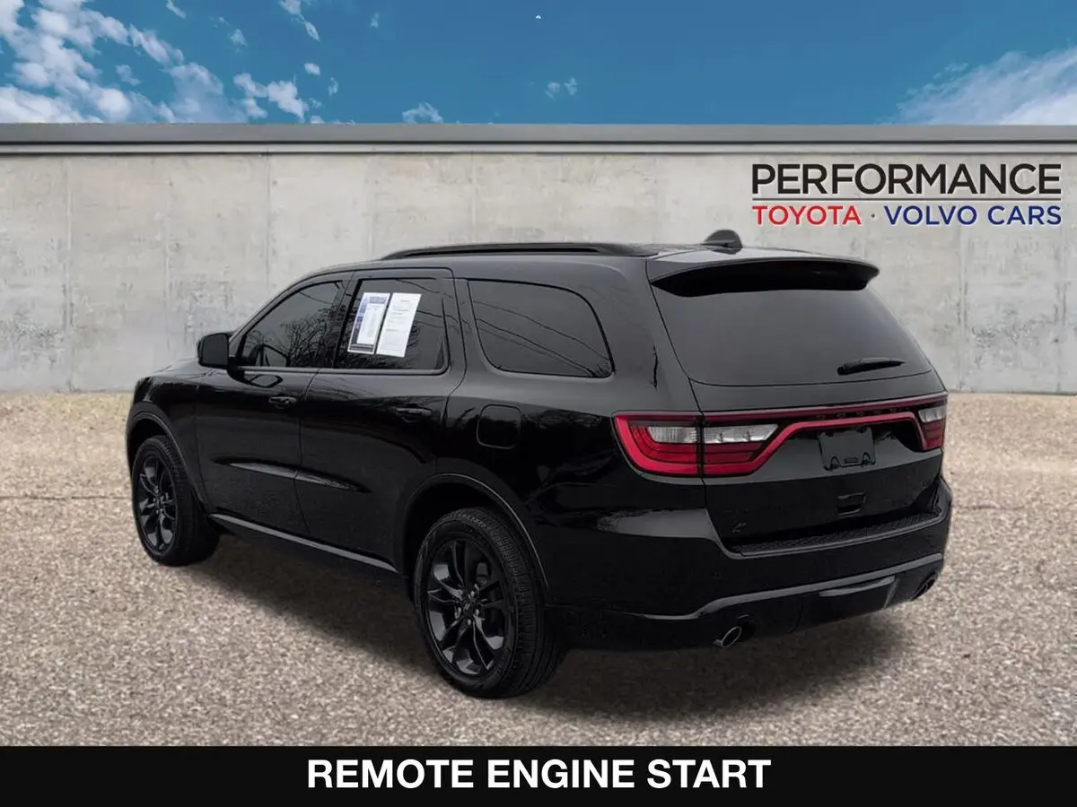 2023 Dodge Durango GT photo 3