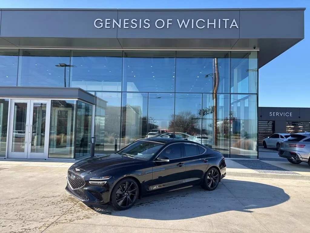 2023 GENESIS G70 Standard's photo