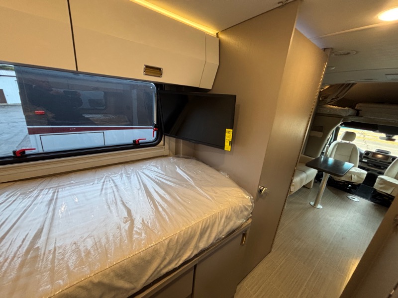 View 24R/24R/2026 image-30