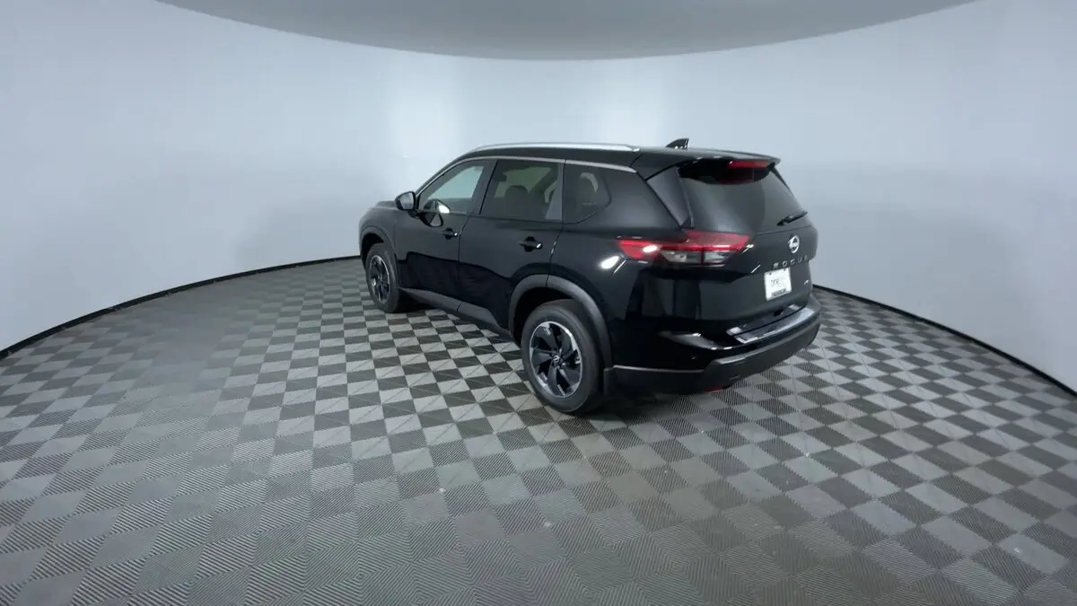2026 Nissan Rogue SV photo 3