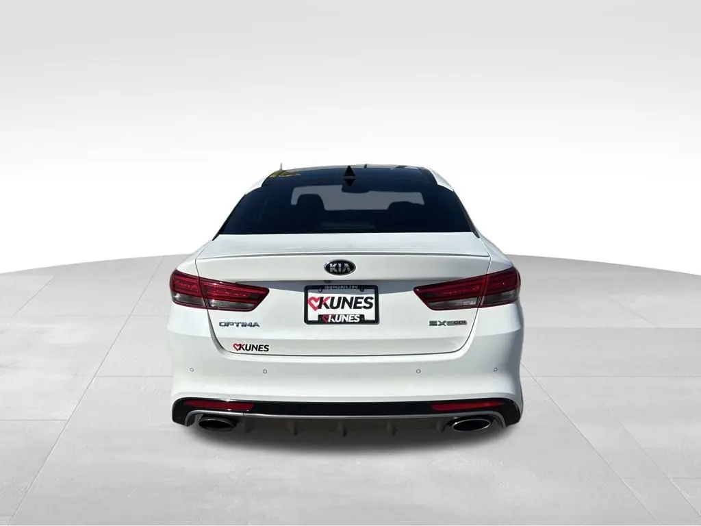 2017 Kia Optima SX Turbo photo 6