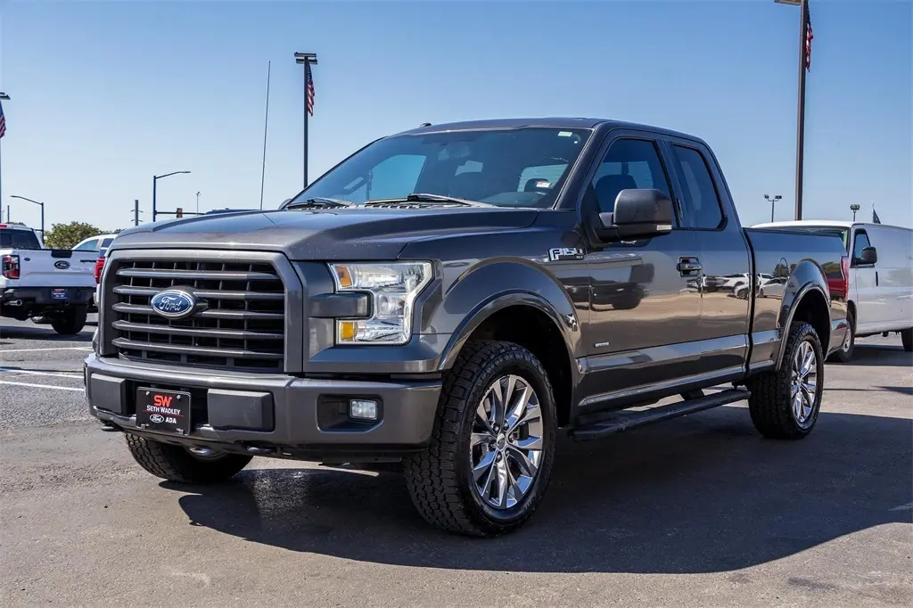 2016 Ford F-150 XLT photo 2
