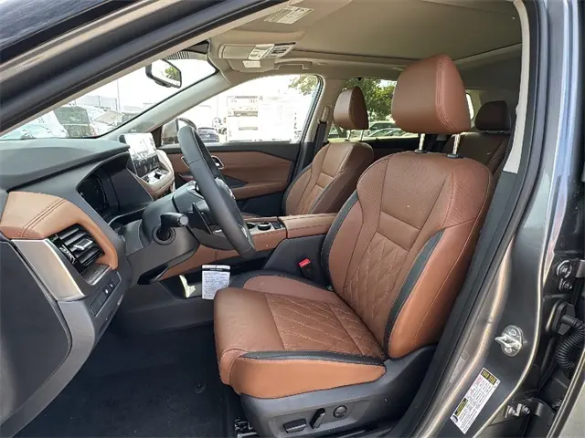 2026 Nissan Rogue Platinum photo 15