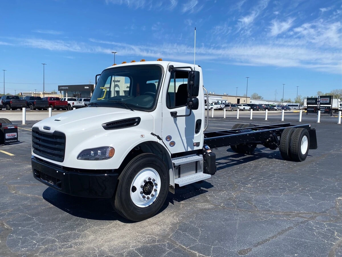 2027 Freightliner M2 106 - image 1