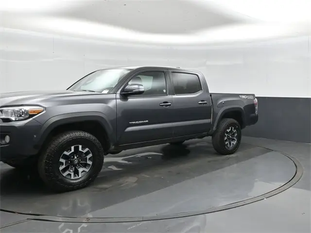 2023 Toyota Tacoma TRD Pro V6 photo 2