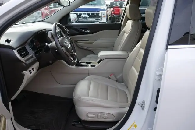 2019 Gmc Acadia Denali photo 2