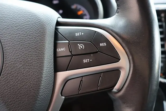 2020 Jeep Grand Cherokee Altitude photo 9