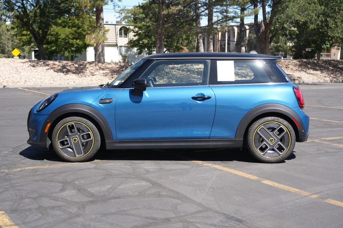 Used 2023 MINI Hardtop 2 Door SE with VIN WMW13DJ02P2T61243 for sale in Murray, UT