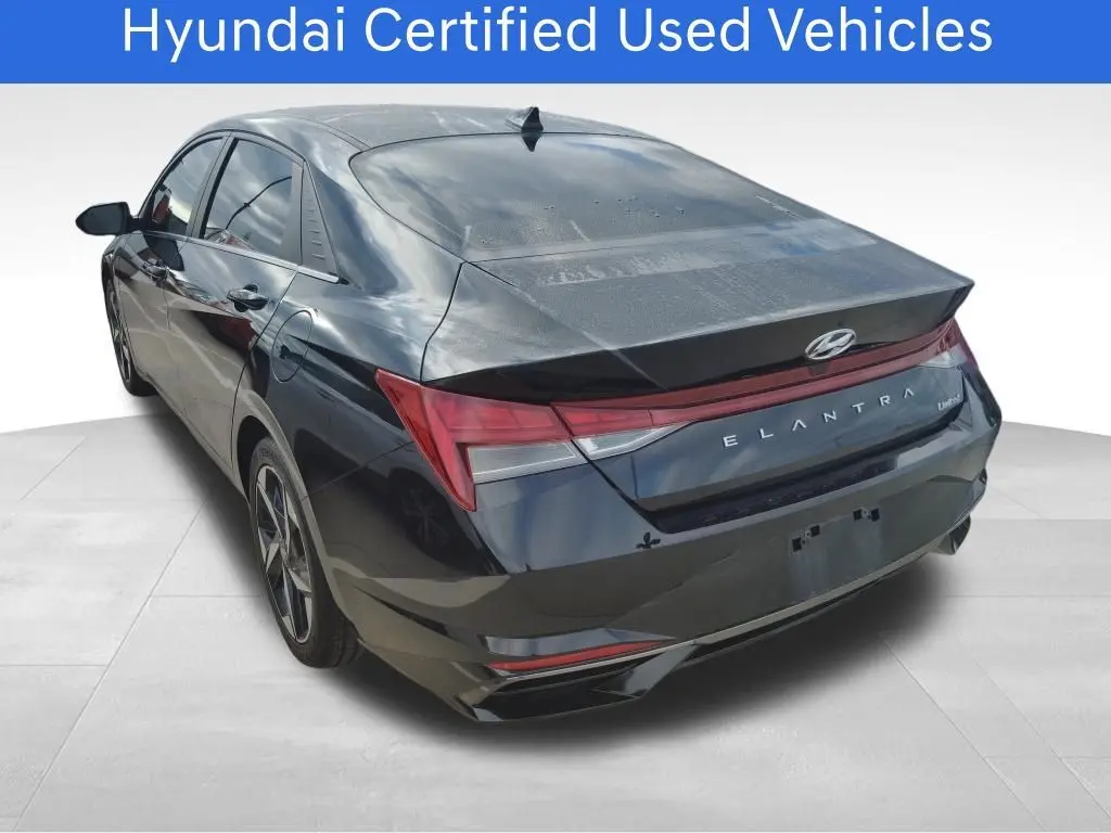 2023 Hyundai Elantra Limited photo 4