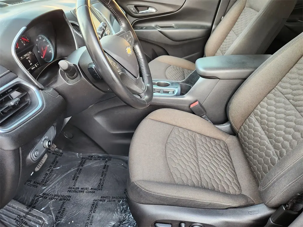 2018 Chevrolet Equinox LT photo 9