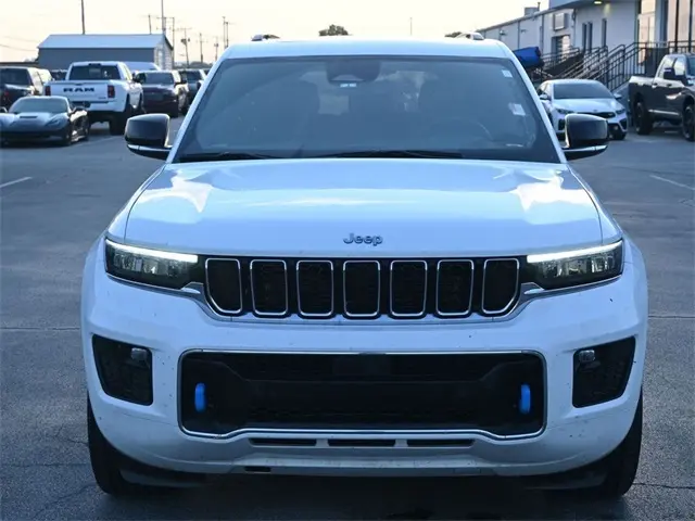 2022 Jeep Grand Cherokee Overland 4xe photo 2