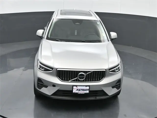2024 Volvo XC40 Plus photo 40