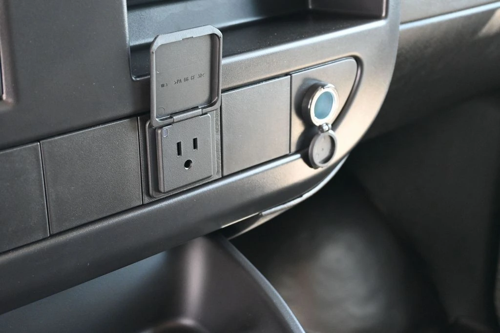 2026 GMC Savana Cargo Work Van - Photo 19